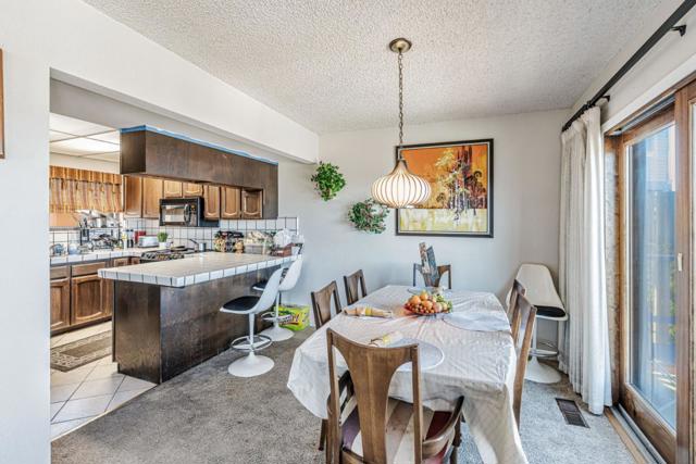 124 Surf Way, Monterey CA: https://media.crmls.org/mediaz/8fbdd1c0-35f3-40c2-8c53-20fb6293feb2.jpg
