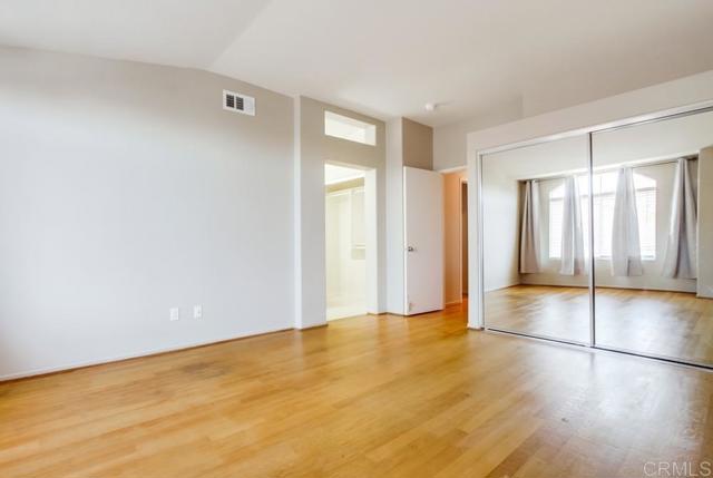 4620 Los Alamos Way, Oceanside CA: https://media.crmls.org/mediaz/8fbe08de-12e5-4037-9fa2-8f08cde8d4cb.jpg