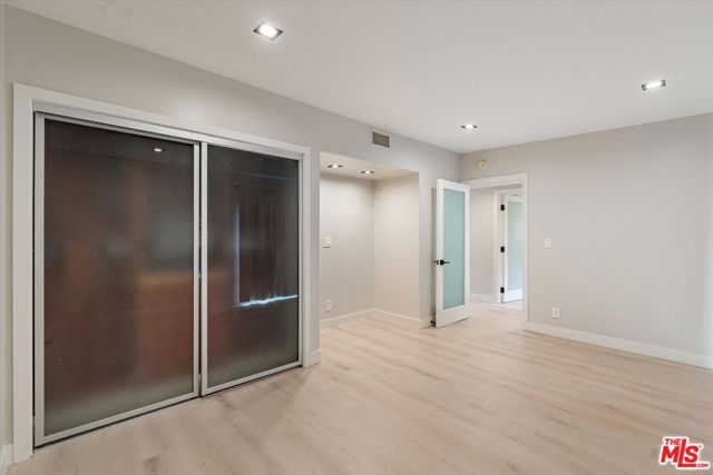 10650 Putney Road, Los Angeles CA: https://media.crmls.org/mediaz/8fbe643f-bf61-458f-840e-5bd0170d2e69.jpg