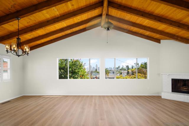 324 D Ave, Coronado CA: https://media.crmls.org/mediaz/8fbea4d6-fc95-446e-a4e9-d9ee8c64b93c.jpg