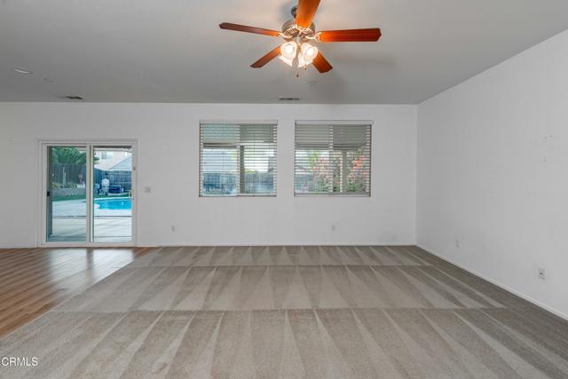 10909 Rainwater Lane, Bakersfield CA: https://media.crmls.org/mediaz/8fbea848-b9bb-4173-b22a-fc99a4db2aeb.jpg