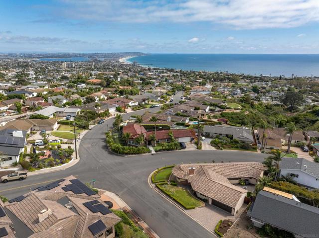 5602 Ladybird Lane, La Jolla CA: https://media.crmls.org/mediaz/8fbf95ca-0ebb-4e38-a0d4-a793cf4b81e5.jpg