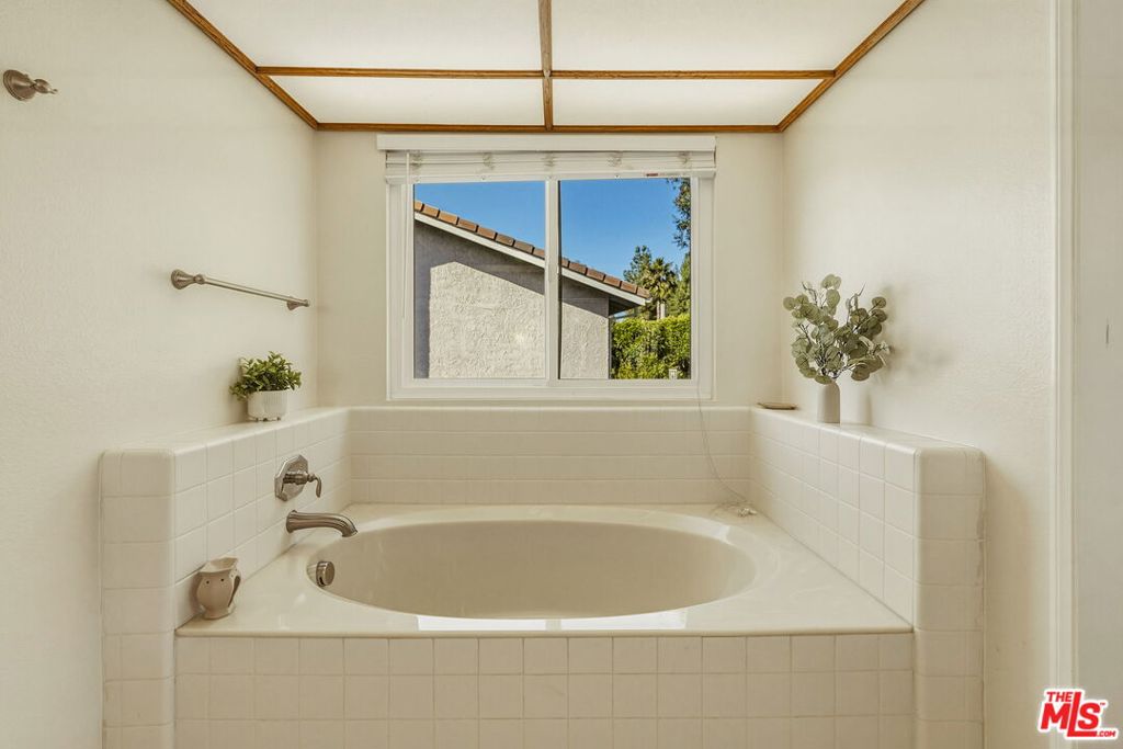 MLS #26864619 image #26