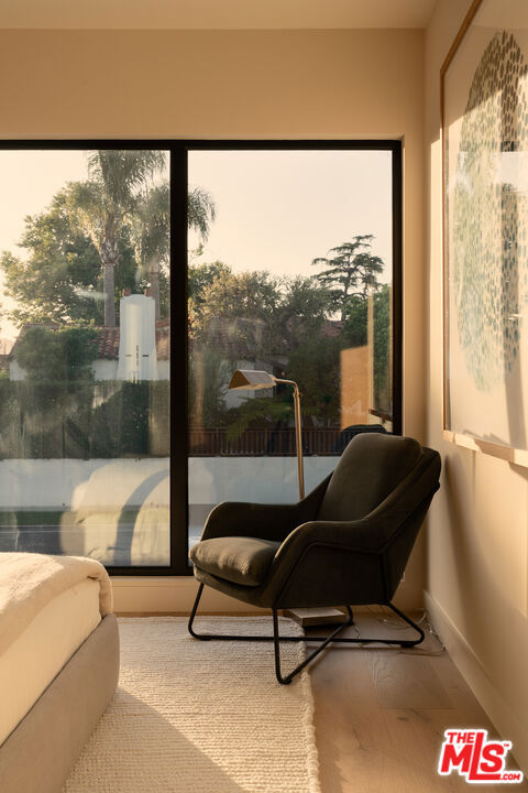 10346 Louisiana Avenue, Los Angeles CA: https://media.crmls.org/mediaz/8fbffc00-30cf-46d7-a05c-3b27df561282.jpg