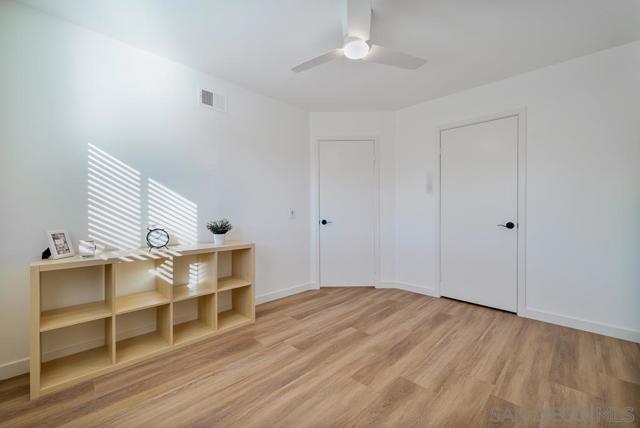 11289 Silver Buckle Way, San Diego CA: https://media.crmls.org/mediaz/8fc05a1d-f49a-42e4-944b-1ede4ce96749.jpg