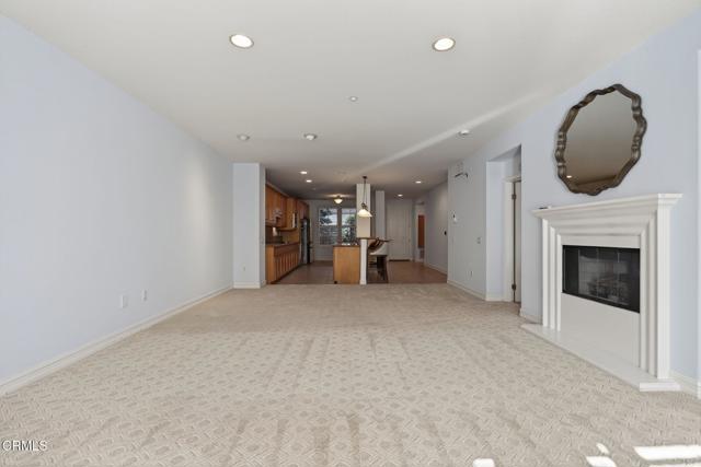 1423 Windshore Way, Oxnard CA: https://media.crmls.org/mediaz/8fc0c2ed-820e-4910-8c9e-4624f4bfba9d.jpg