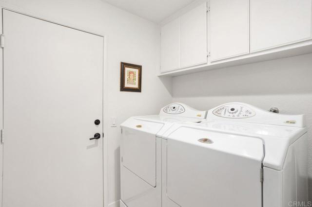 1265 Camino Lorado, San Marcos CA: https://media.crmls.org/mediaz/8fc10287-a740-4b64-806f-9f9601341c13.jpg