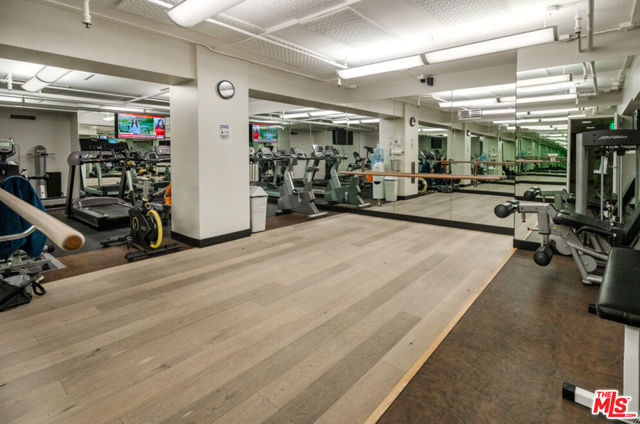 10375 Wilshire Boulevard, Los Angeles CA: https://media.crmls.org/mediaz/8fc16b28-d128-4198-b386-02b408c398e8.jpg