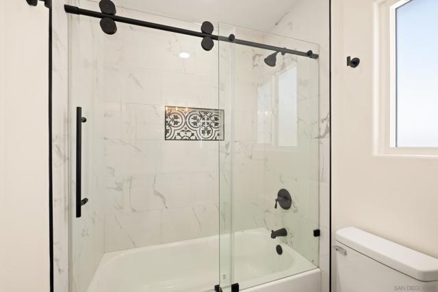 3781 Ashford St, San Diego CA: https://media.crmls.org/mediaz/8fc173f7-7955-49b1-91a9-aac5e206ef42.jpg