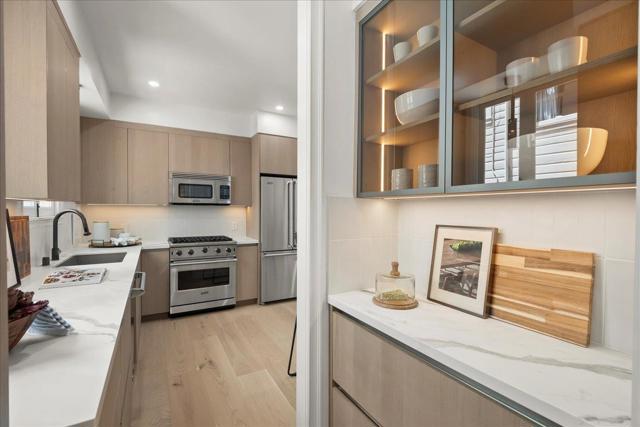 2865 Jackson Street, San Francisco CA: https://media.crmls.org/mediaz/8fc19b47-3931-4169-ae5d-59bc8dcedff7.jpg