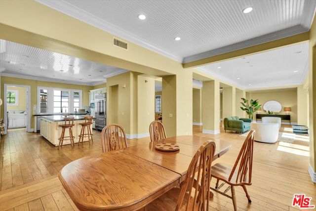 29734 Mulholland Highway, Agoura Hills CA: https://media.crmls.org/mediaz/8fc2c1ca-2afe-4f43-b0cf-fb7f8bcb4050.jpg