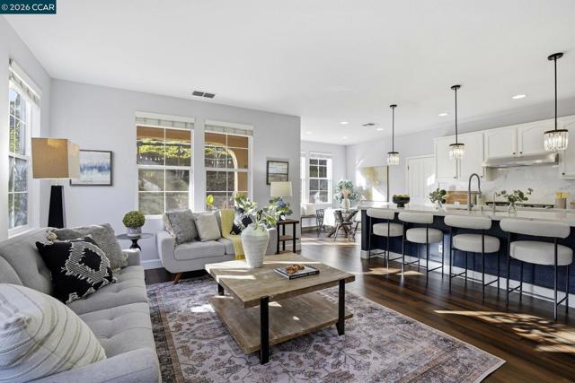 Image 5 of 43 For 5244 Montecito Dr