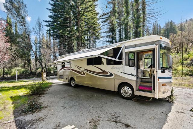 15995 Big Basin Way, Boulder Creek CA: https://media.crmls.org/mediaz/8fc35037-30fc-4056-b91c-2af06113ec84.jpg