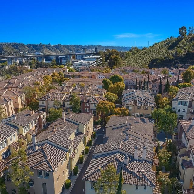 2640 Escala Circle, San Diego CA: https://media.crmls.org/mediaz/8fc38350-75b4-48e0-a93a-bbe1fe058752.jpg