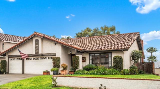 Detail Gallery Image 1 of 33 For 3574 Quail View St, Spring Valley,  CA 91977 - 3 Beds | 2 Baths
