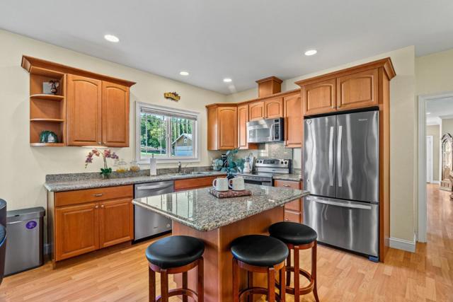 1995 Old Calaveras Road, Milpitas CA: https://media.crmls.org/mediaz/8fc460b3-d0b1-418e-b5b4-9fe96acfb9a1.jpg