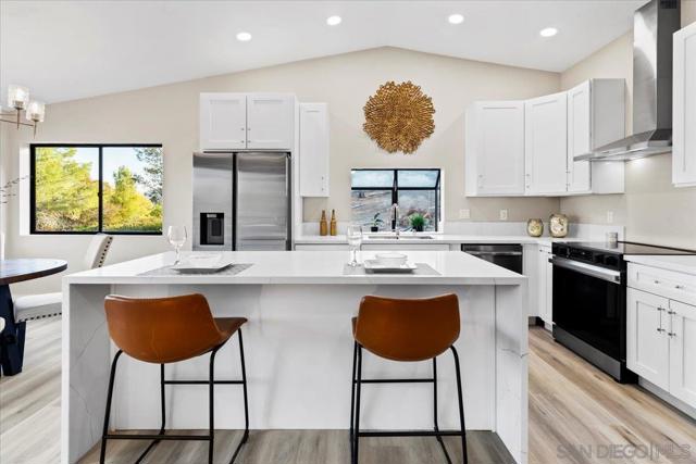 16310 Oak Springs Dr, Ramona CA: https://media.crmls.org/mediaz/8fc4c42e-eb94-446a-831a-ecff50e49f80.jpg