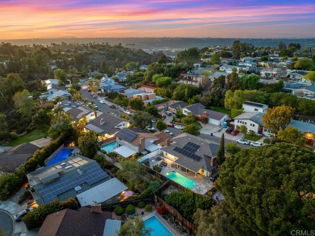 5171 College Gardens Court, San Diego CA: https://media.crmls.org/mediaz/8fc5d061-81a4-467c-b10d-08d1cc7503ec.jpg