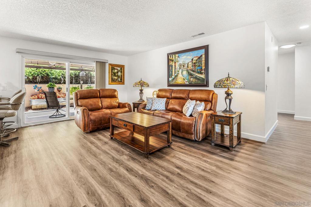 MLS #250043092SD image #14