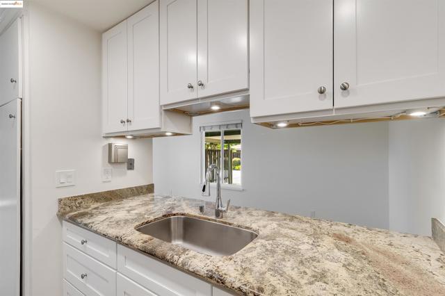 2059 Olivera Rd, Concord CA: https://media.crmls.org/mediaz/8fc8f642-3b47-453d-bf3a-2d7e71629eb0.jpg