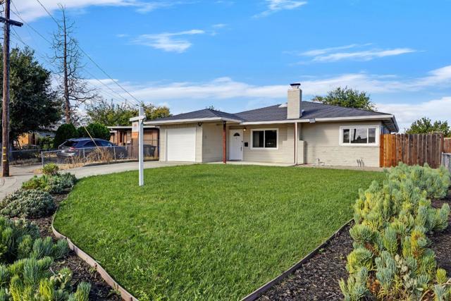 2859 Hillside Avenue, Concord CA: https://media.crmls.org/mediaz/8fc91834-c278-4d4e-8ced-111899a7bfff.jpg