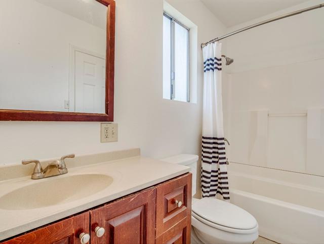 7630 Hanna Street, Gilroy CA: https://media.crmls.org/mediaz/8fc9d830-58d9-4f18-8d4b-31a1f820ce48.jpg