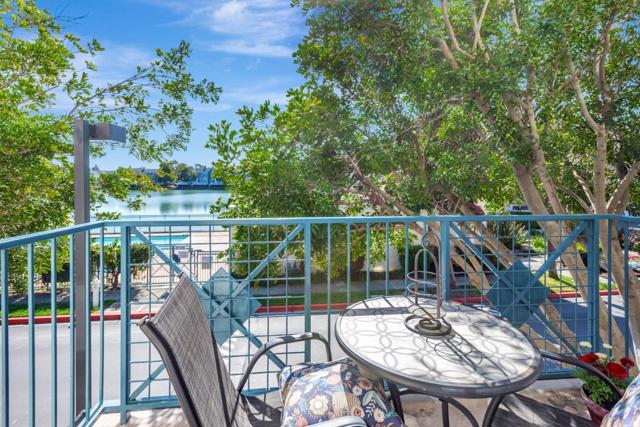 701 Baltic Circle, Redwood City CA: https://media.crmls.org/mediaz/8fc9fdf9-de97-4ff2-a244-f00c8565457b.jpg