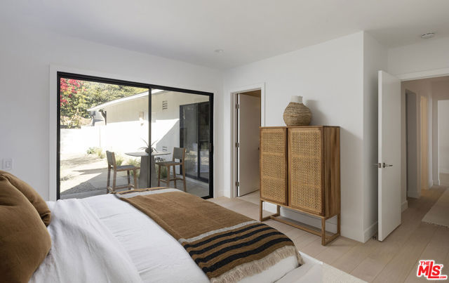 20374 Seaboard Road, Malibu CA: https://media.crmls.org/mediaz/8fca200e-7224-456c-ad60-58daabaeacd8.jpg