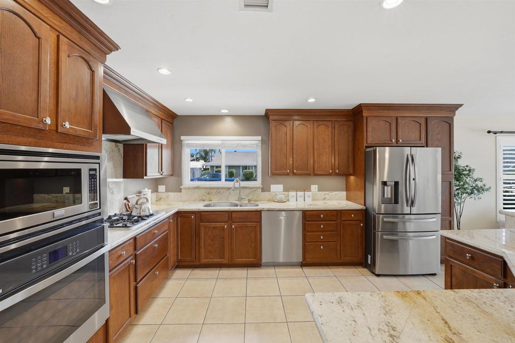 670 Citrus Avenue - photo 4