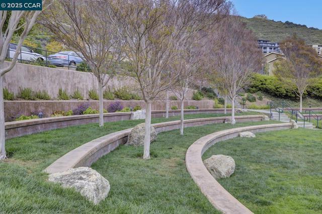 6130 Old Quarry Loop, Oakland CA: https://media.crmls.org/mediaz/8fcb8732-ad4f-47d5-86cc-9175e64aaf0f.jpg