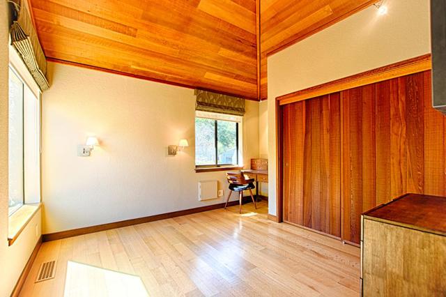 18467 Las Cumbres Road, Los Gatos CA: https://media.crmls.org/mediaz/8fcba1d1-169d-4f1f-bb8a-737f61777c79.jpg
