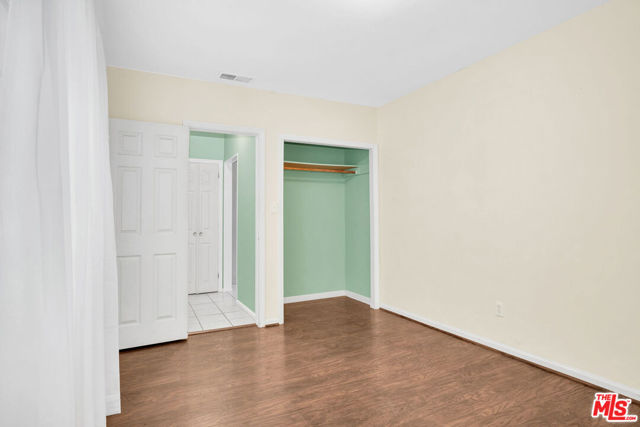 7275 Fountain Avenue, Los Angeles CA: https://media.crmls.org/mediaz/8fcc488c-fa60-4421-9360-b648a85750ef.jpg