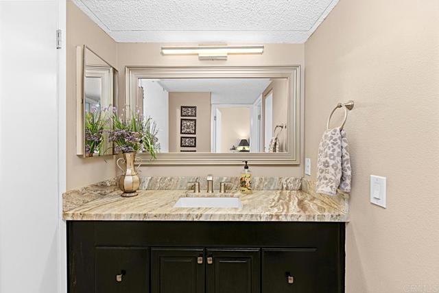 Detail Gallery Image 19 of 32 For 2284 Caminito Pajarito #147,  San Diego,  CA 92107 - 2 Beds | 1/1 Baths