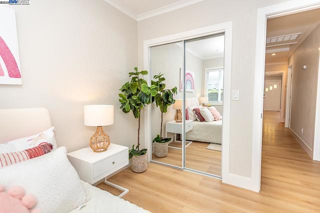 963 Douglas Dr, San Leandro CA: https://media.crmls.org/mediaz/8fccb948-08ec-40bd-b95e-9b0c9f0ec400.jpg