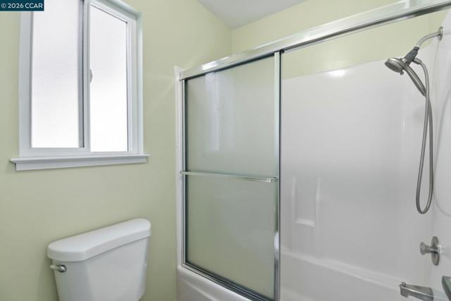 Image 29 of 37 For 6538 Stonecroft Ter