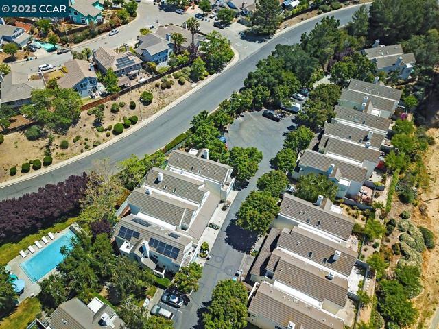 32 Shoal Dr, Vallejo CA: https://media.crmls.org/mediaz/8fce3a53-4a84-4ff9-b746-f4bf98135011.jpg