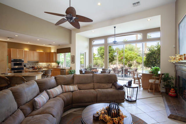 79620 Rancho La Quinta Drive, La Quinta CA: https://media.crmls.org/mediaz/8fce70eb-32db-414e-a275-ec029c4495bc.jpg