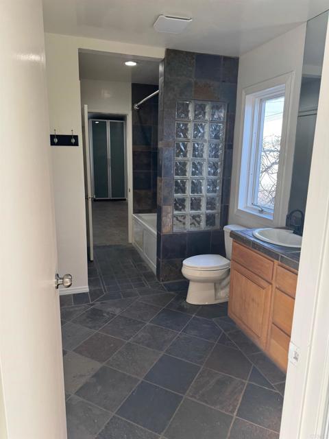 Detail Gallery Image 14 of 23 For 901 San Juan Pl, Oceanside,  CA 92058 - 4 Beds | 2 Baths