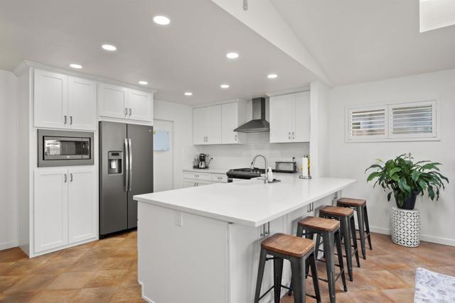 10347 WOODROSE AVE, Santee CA: https://media.crmls.org/mediaz/8fcf7727-6865-42dc-bf8b-02ab98388ac6.jpg