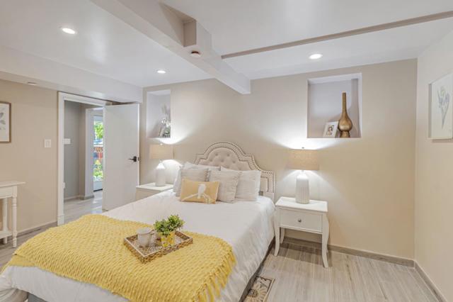 3119 Oak Knoll Drive, Redwood City CA: https://media.crmls.org/mediaz/8fcffdfa-8d51-4dac-94d5-b9a343dff875.jpg