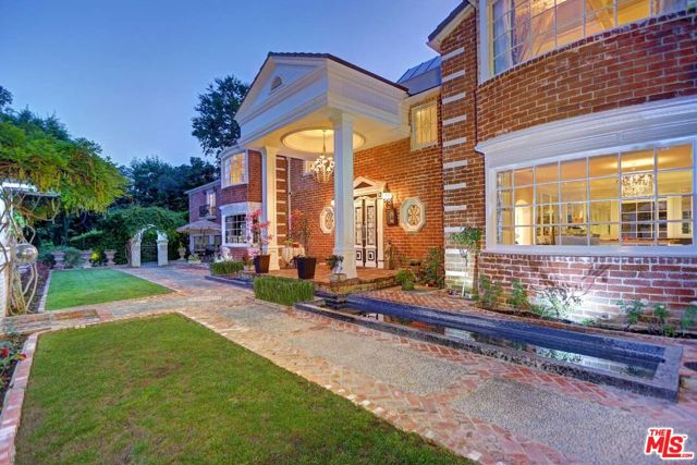 Image 5 of 46 For 725 Faring Road