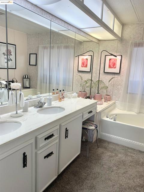 26 Bradley Lane, Antioch CA: https://media.crmls.org/mediaz/8fd25216-094b-43d5-887e-750a475fb352.jpg