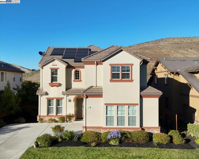 7829 Ridgeline Place, Dublin CA: https://media.crmls.org/mediaz/8fd2be3d-4f27-480a-9952-42d593f25f4a.jpg