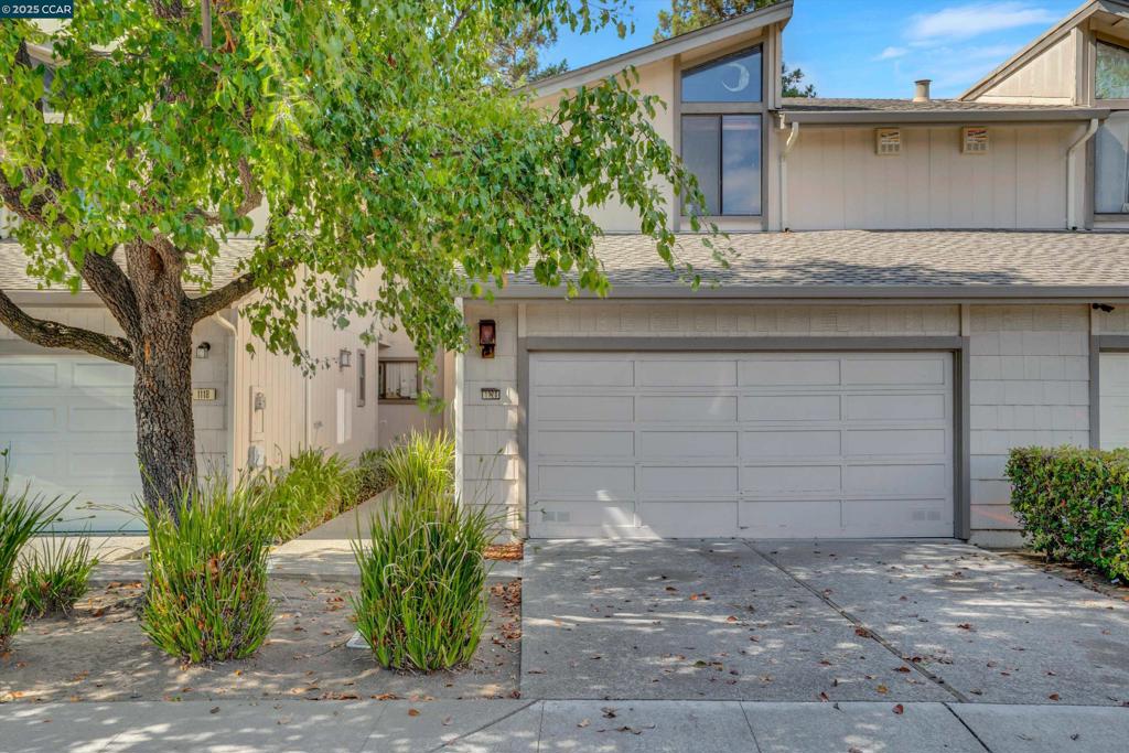 1120 Holmes Way