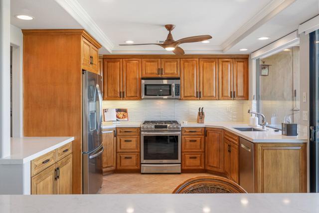 Image 16 of 48 For 352 Villena Way