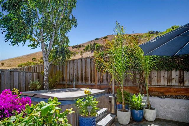 17716 Riverbend Road, Salinas CA: https://media.crmls.org/mediaz/8fd3ff40-0f11-443b-a34c-59f9be46380b.jpg