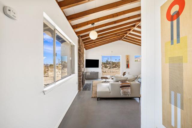 7648 Araby Avenue, 29 Palms CA: https://media.crmls.org/mediaz/8fd45956-2c40-46d1-a7be-16b957bbee11.jpg