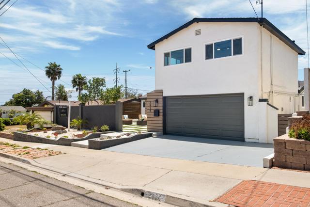 Detail Gallery Image 2 of 41 For 2434 Moonstone Dr, San Diego,  CA 92123 - 4 Beds | 3 Baths