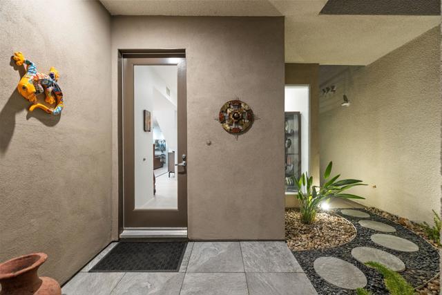 2831 S Palm Canyon Drive, Palm Springs CA: https://media.crmls.org/mediaz/8fd4df90-3c07-4f3c-a1a8-65921a2f2b23.jpg