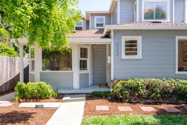 923 Grand Street, Redwood City CA: https://media.crmls.org/mediaz/8fd52f24-563f-40a9-b52d-1be8a2530567.jpg